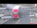 Acidente entre Caminhão Scania VS Trem - Prova que grandes veículos ainda tem seu lado negativo