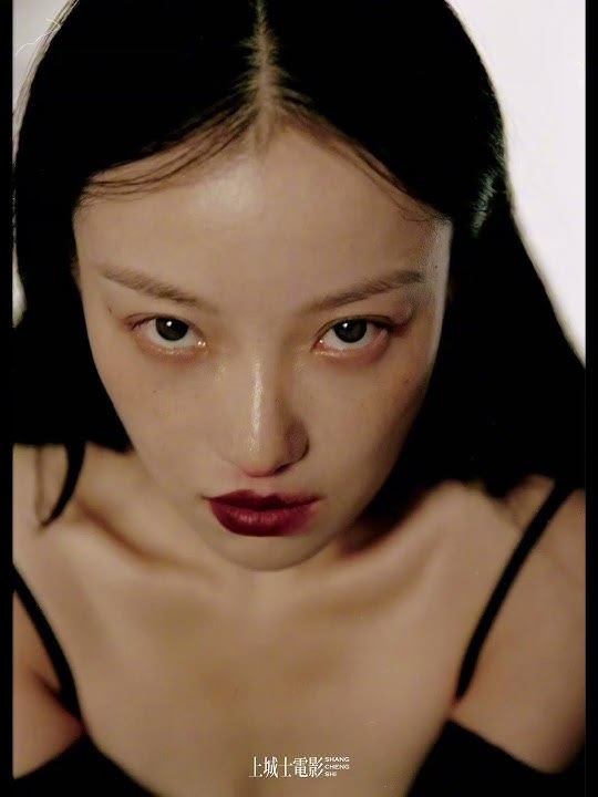 She is one of the most famous Chinese actresses of the new generation。Do you know Nini #倪妮