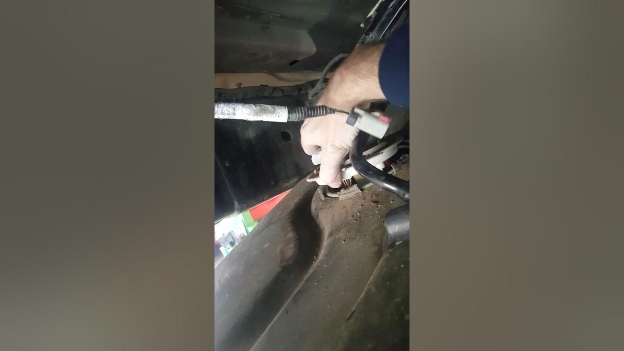 2007 ford expedition fuel pump replacement part 2 YouTube