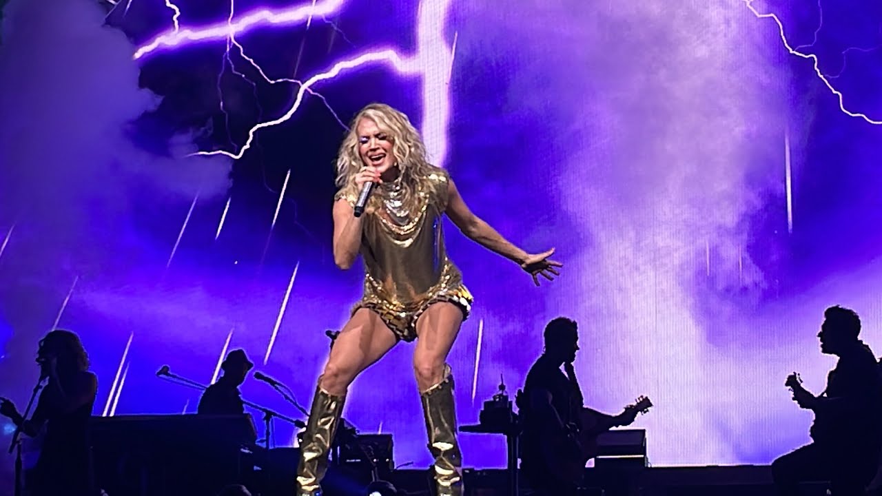 Carrie Underwood Blown Away (Live In New York) YouTube