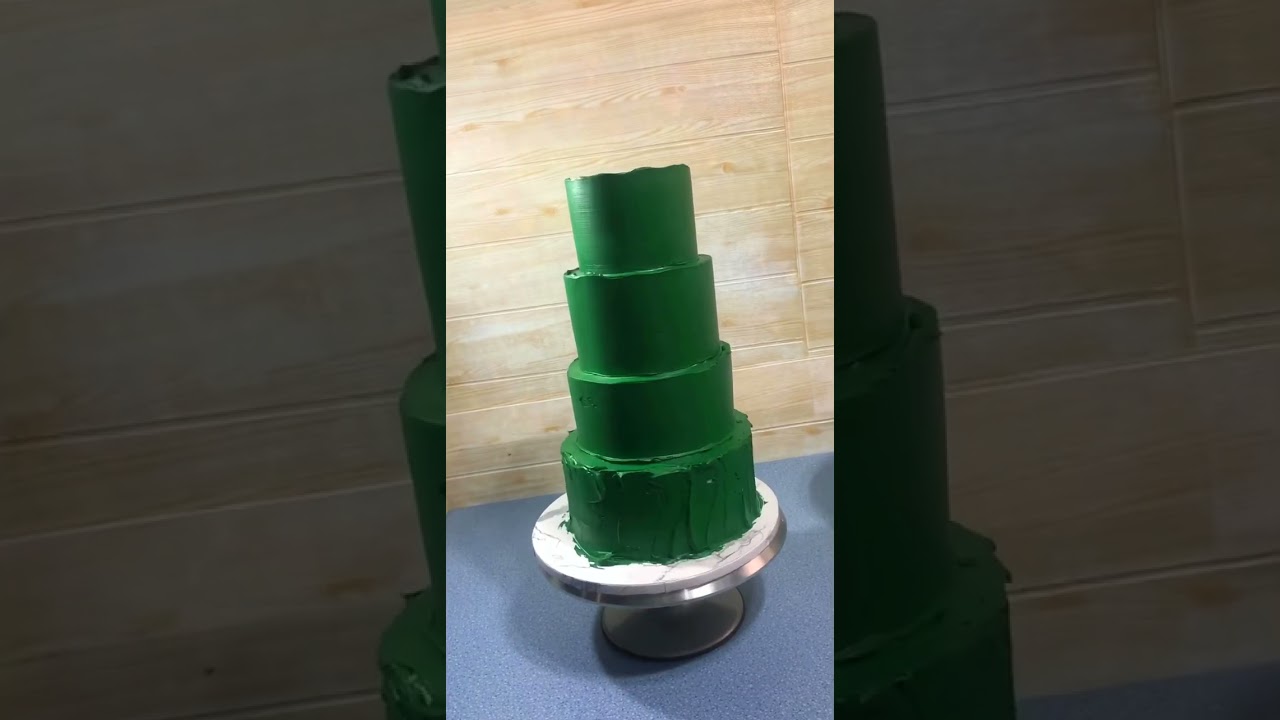 Mountain wedding emerald theme cake