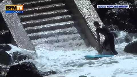 Surfeur piégé par la marée sur la côte Basque de Biarritz