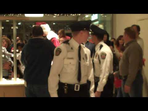 Santa Arrives at Montgomery Mall in North Wales, PA - 11/6/09
