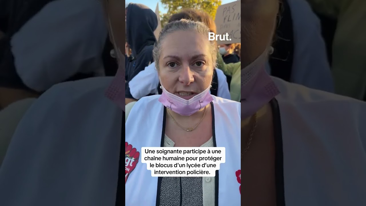 Une soignante participe à une chaîne humaine pour protéger le blocus d’un lycée