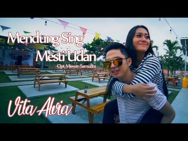 Vita Alvia - Mendung Sing Mesti Udan (Official Music Video) class=