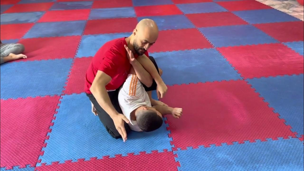 Straight Armlock (modified mount) تثبيت كسر الكوع من وضع الماونت