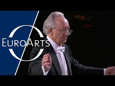 Sergei Rachmaninoff - Symphonic Dances, Op. 45 (Yuri Temirkanov, St. Petersburg Philharmonic Orch.)