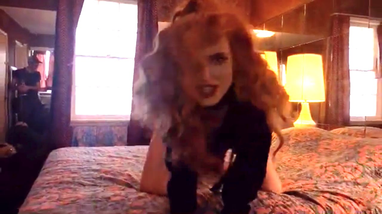 Bella Thorne Shooting Playboy Photoshoot Full Video Youtube