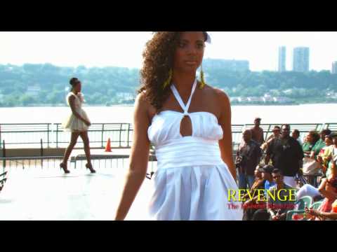 Fashion On The Hudson II (2010) - Suzette Opara