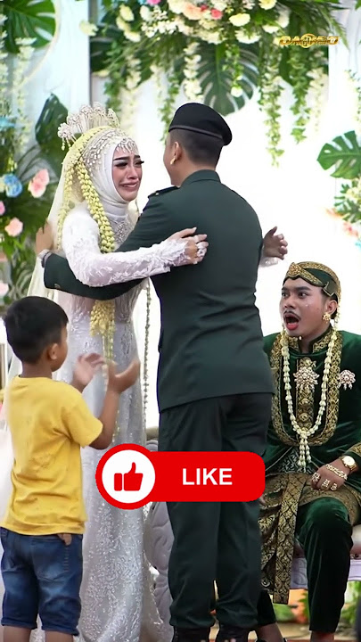 Wanita Menangis kedatangan Mantan Suami