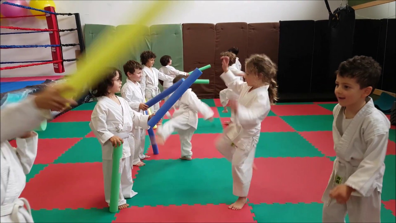 Educazione al movimento: karate per bambini - YouTube