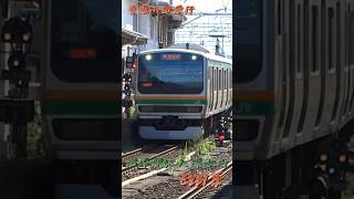 沼津駅に入線するD231系(普通小田原行)