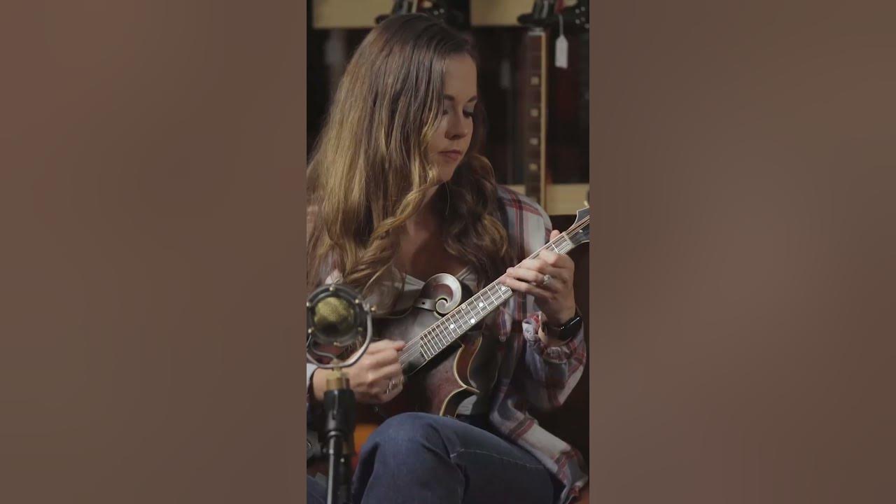 You should learn this Classic Tune! w/ Sierra Hull