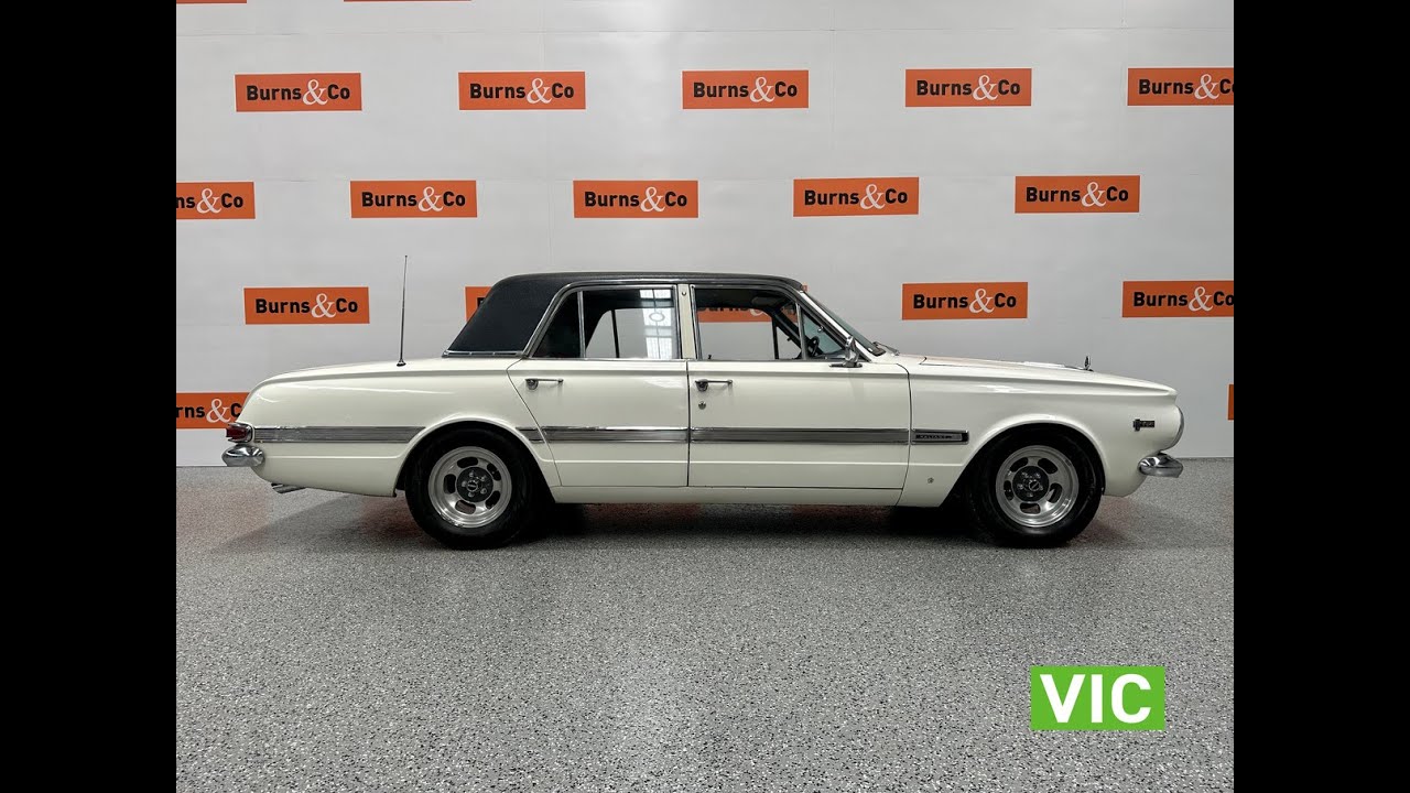 1966 Chrysler Valiant AP6 Sedan V8 - YouTube
