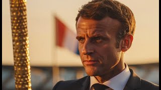 Emmanuel Macron et la flamme olympique : 