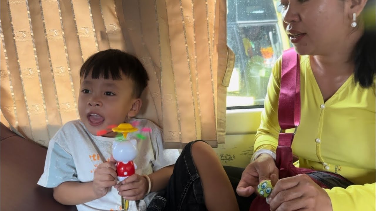 Mấy Mẹ Con Chuột Tiếp Tục Gôm Đồ Bắt Xe Đò Về Quê Bỏ Cha 