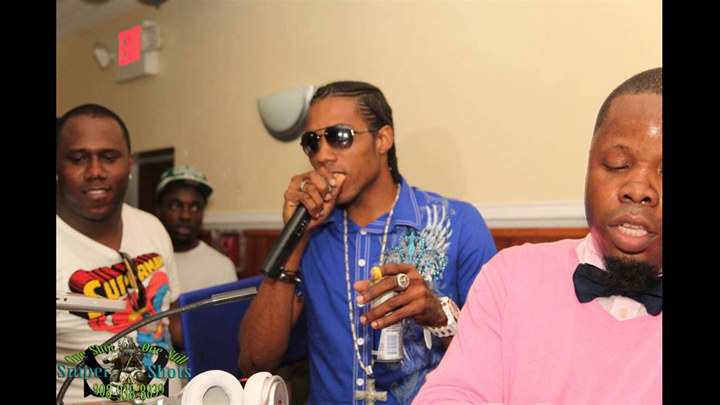 DWAYNO- Everywhere We Go (Raw) Calico Mix Machine April 2013