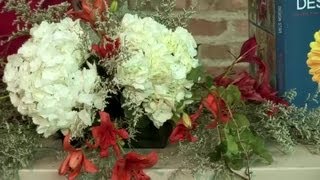 How to Make a Wedding Centerpiece for the Head Table With Flowers : Floral Design