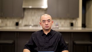 郑州由军队手持步枪上街维持秩序（20221031第5364期)
