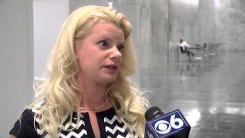 Teens learn danger of texting and driving