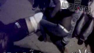 2 Girls Fighting In Jersey City Communipaw Avenue