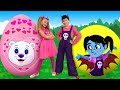 Sasha and Max play with Giant Surprise Eggs & compete in Toys Challenge
