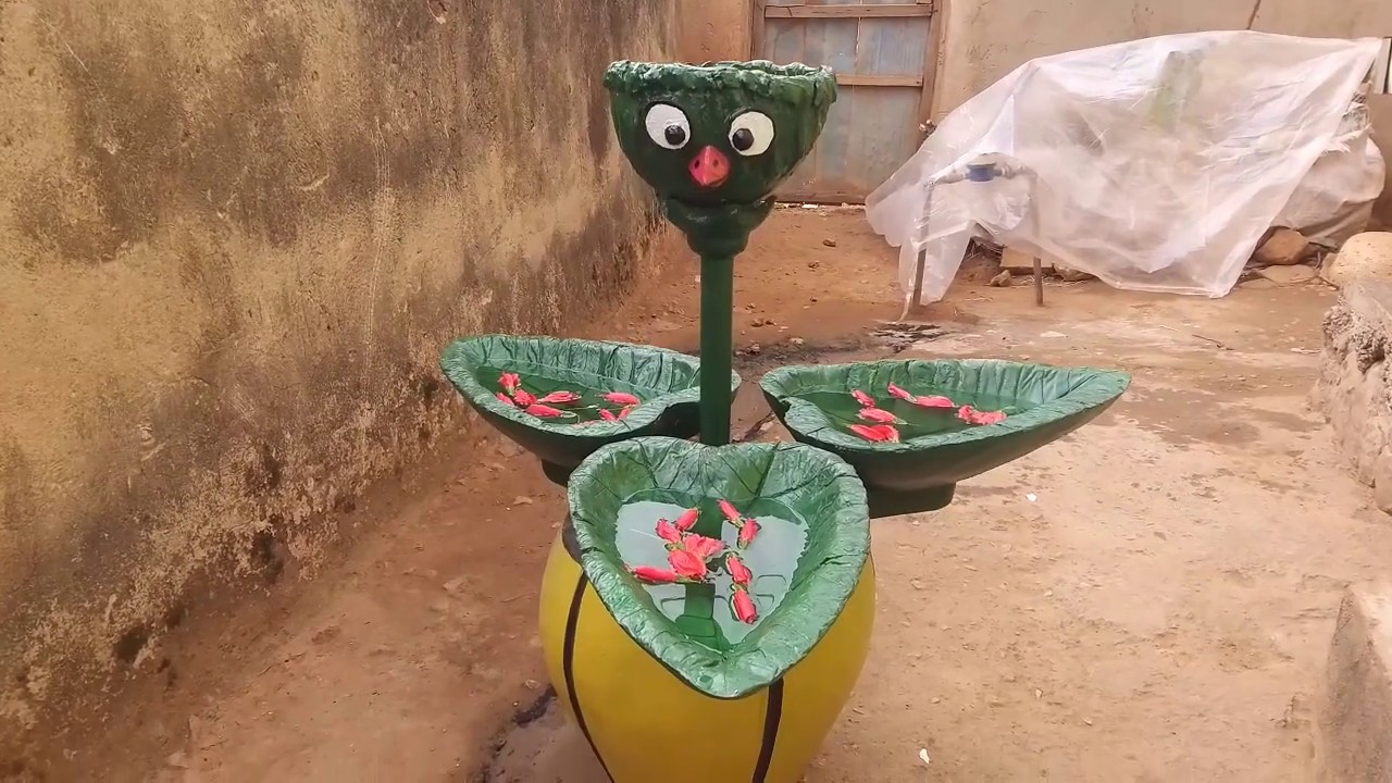 Uko wakora Vase ijyamo indabyo wifashishije ibibabi by'amateke100% ibikoresho by'iwacu mu rugo.