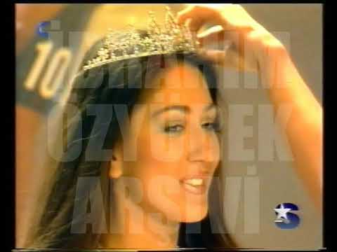 Ece Gürsel ve Sadiye Erik'in Star Güzellik Yarışmasında taçlarını giydikleri an (2000)