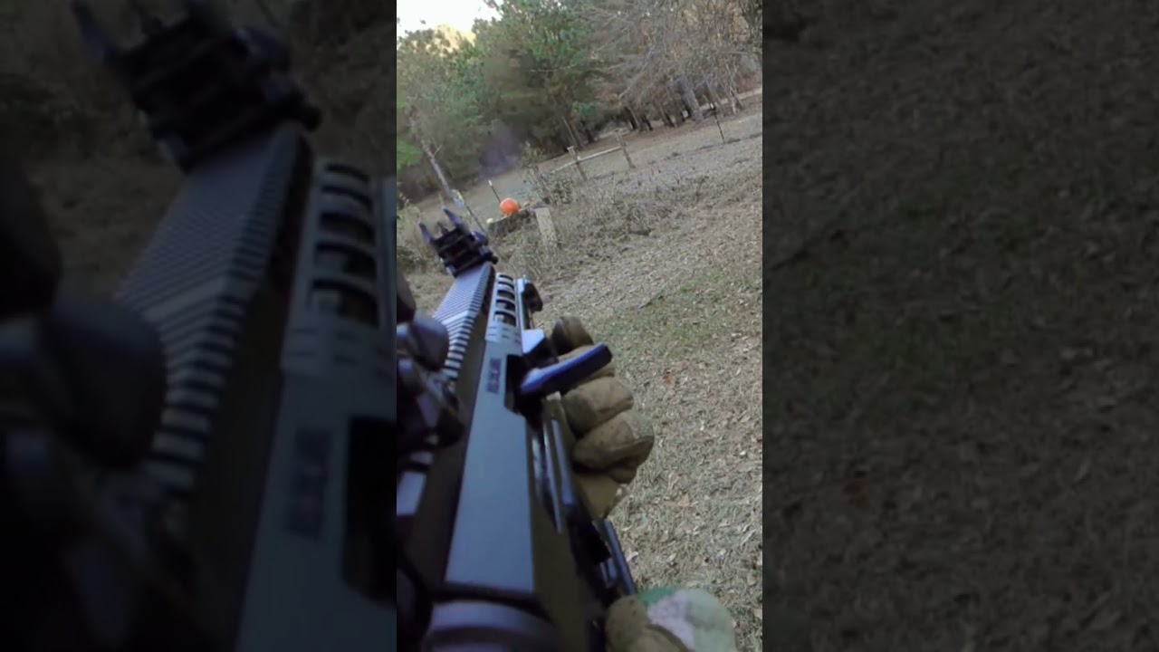 Работа может подождать. Оружие — нет... 