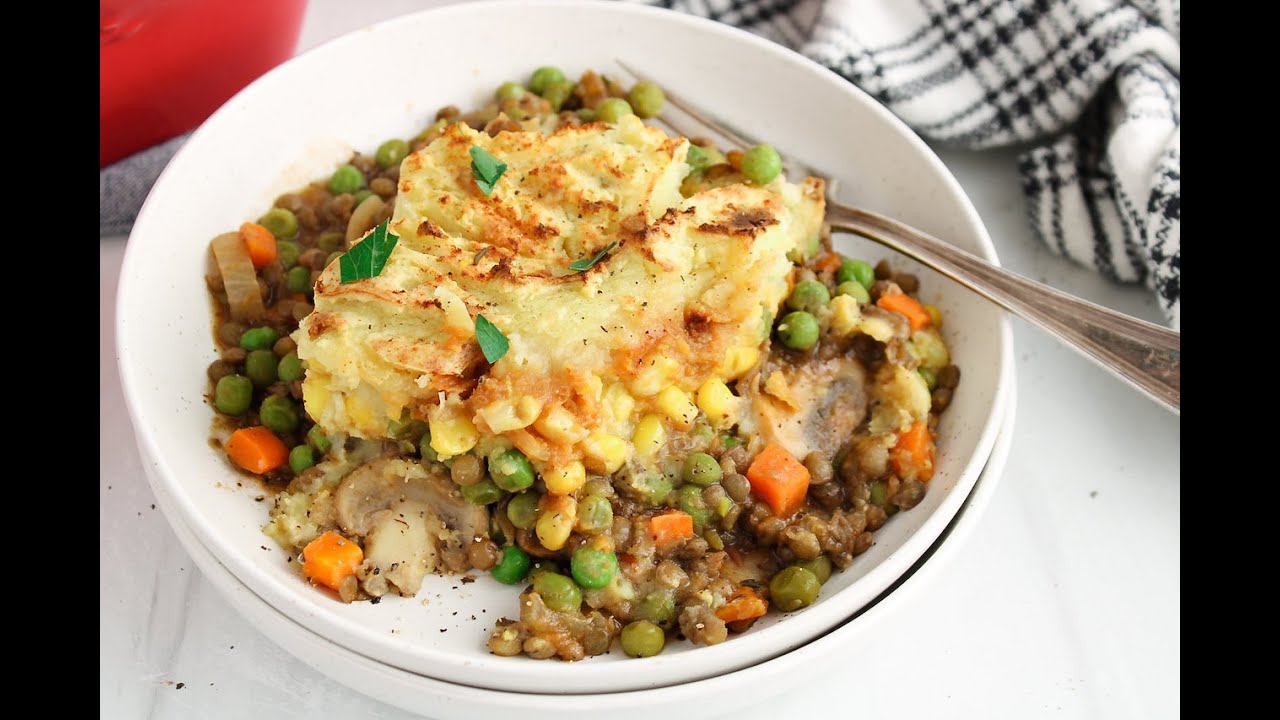 Vegan Shepherd's Pie - A Comfort Classic! - Vegan Huggs