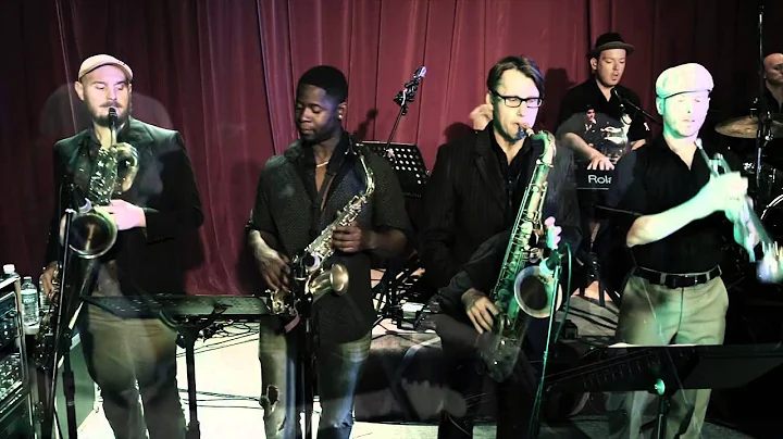 Greg Lyon sings Louis Jordan's "Caldonia" with Aar...