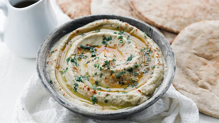 Master the Art of Making Baba Ganoush: A Creamy and Flavorful Middle Eastern Dip