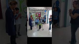 Okulumuzun Desteğiyle Yürüteç Alınan Öğrencimiz Ve Arkadaşlarının Sevinci