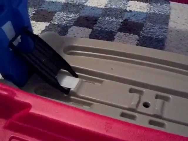 folding little tikes picnic table