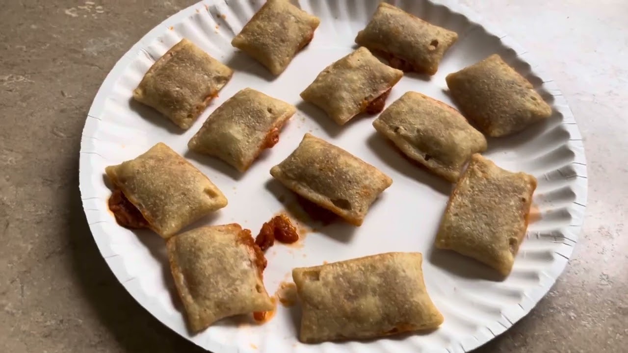 Пробуем пиццу-роллы с тремя видами мяса