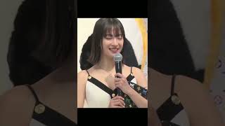 広瀬すず💕深い谷間💕💕