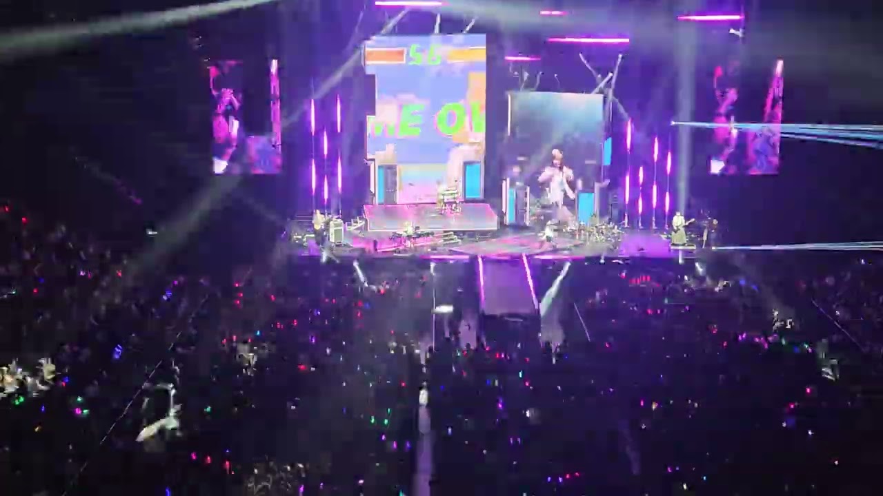 Yoasobi - 2026 North American Tour, NYC - Players - YouTube