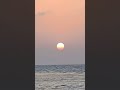 ما احلى غروب الشمس عند البحر       