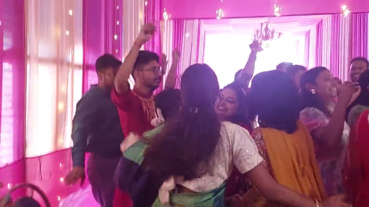 Pukur Paar o nachanachi