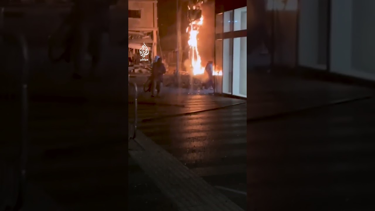 جراء قصف صاروخي استهدف تل أبيب.. لحظات بكاء إسرائيليين في "رمات غان"