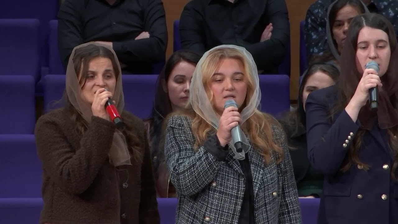 Вот, снова мы собрались вместе | Группа