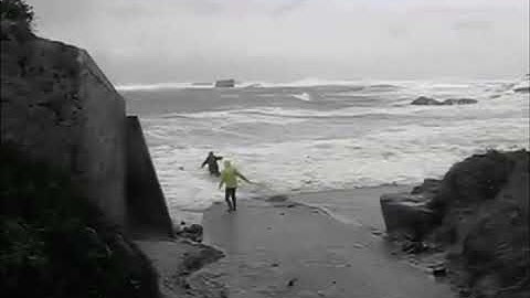 Dangerous Sneaker wave