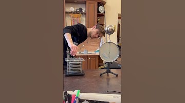 Thí nghiệm vật lý. Sự phụ thuộc của tụ điện vào diện tích #science #physics #experiment