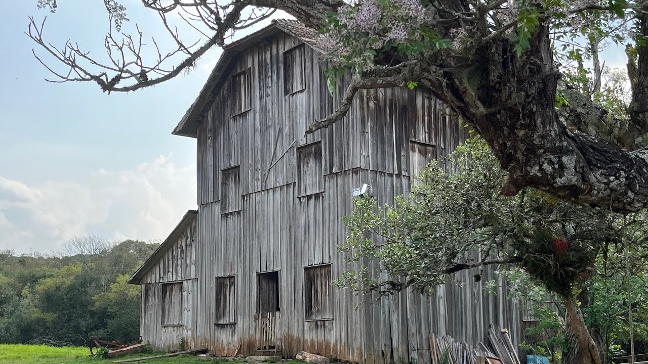 DIFÍCIL ACREDITAR QUE AINDA FUNCIONA- MOINHO ANTIGO EM BARRACÃO- ILTER E ELMIRA SGUARIZI E A ROSELI