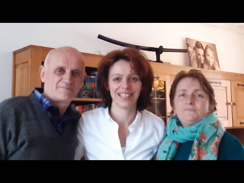 Video: Piscina de la etajul cinci: o adăugare excelentă la o nouă casă în Tel Aviv