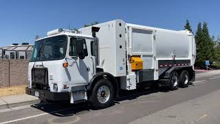 2014 Autocar CNG Labrie Expert 2000 31YD ASL Garbage Truck For Sale