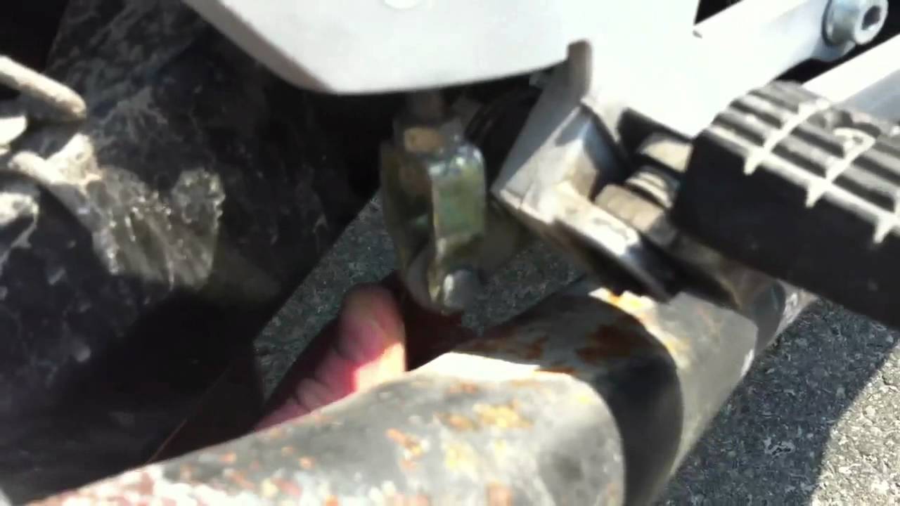 Hyosung GT250R Comet seized brake cylinder removal YouTube