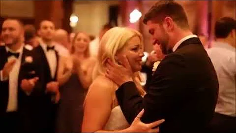 Groom Surprises Bride with Original Song and has Brides Best Friend sing-BEST GIFT EVER - DayDayNews