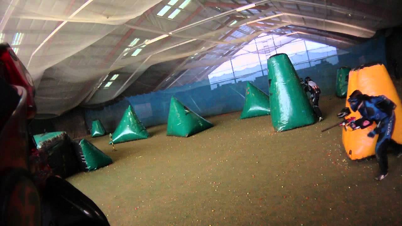 Paintball Schnell und Geil No.230 Krissi tastet sich nach vorne