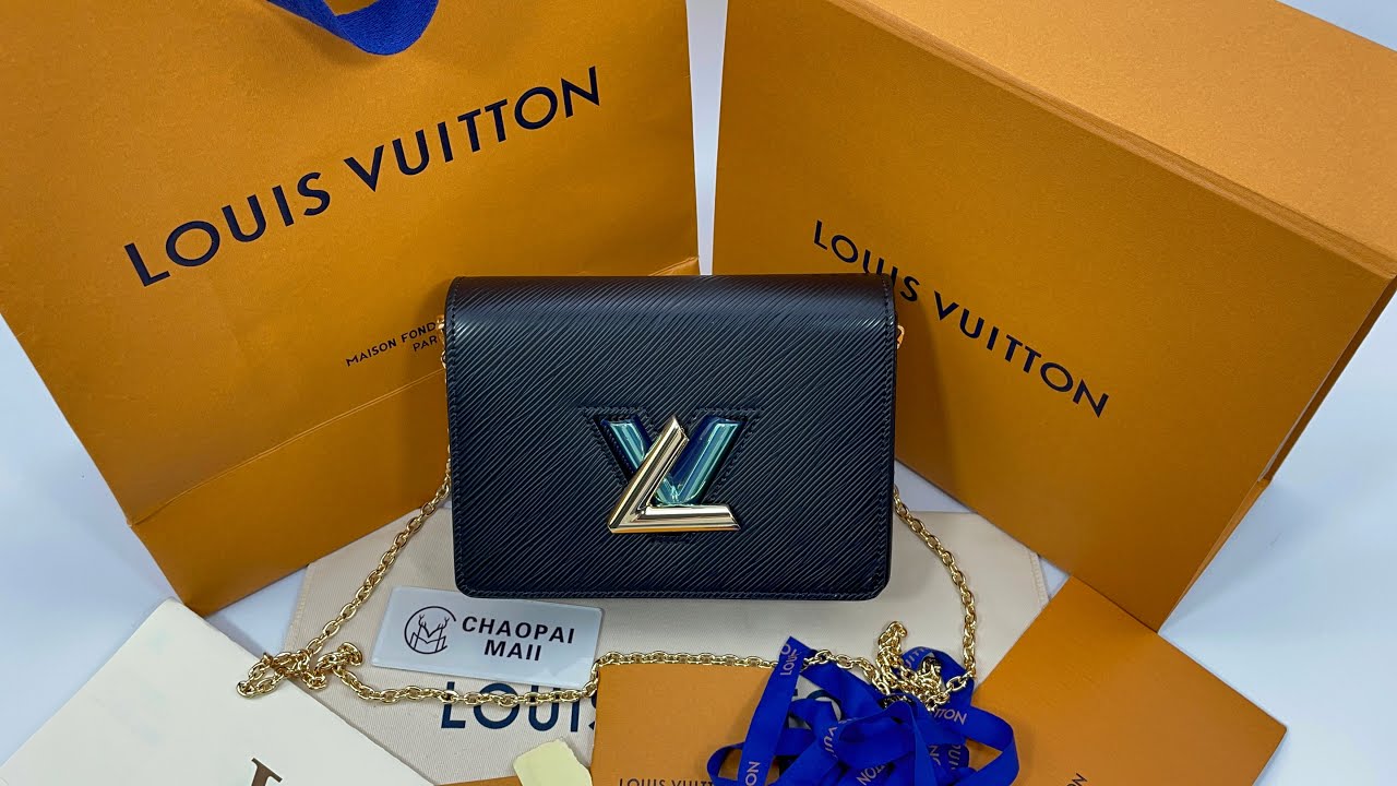 Louis Vuitton TWIST Twist belt chain wallet (M68750)